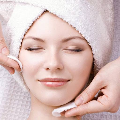 How to maintain a skincare&nbsp;routine